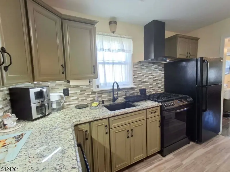 58 Lakewood Ave, Keansburg Boro, NJ 07734