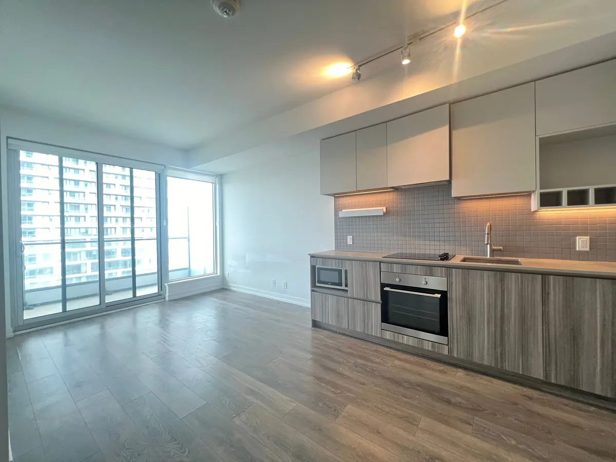 5 Buttermill AVE #3101, Vaughan, ON L4K 0J5