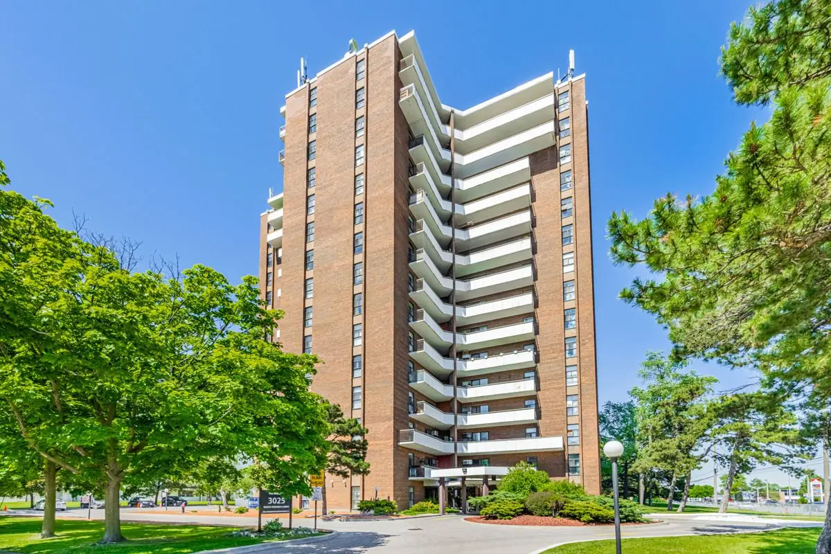 3025 Queen Frederica DR #1007, Mississauga, ON L4Y 3A1