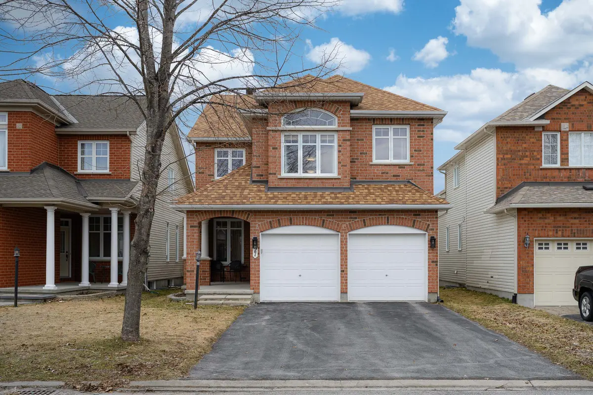 27 Knowlton DR, Barrhaven, ON K2G 6P1