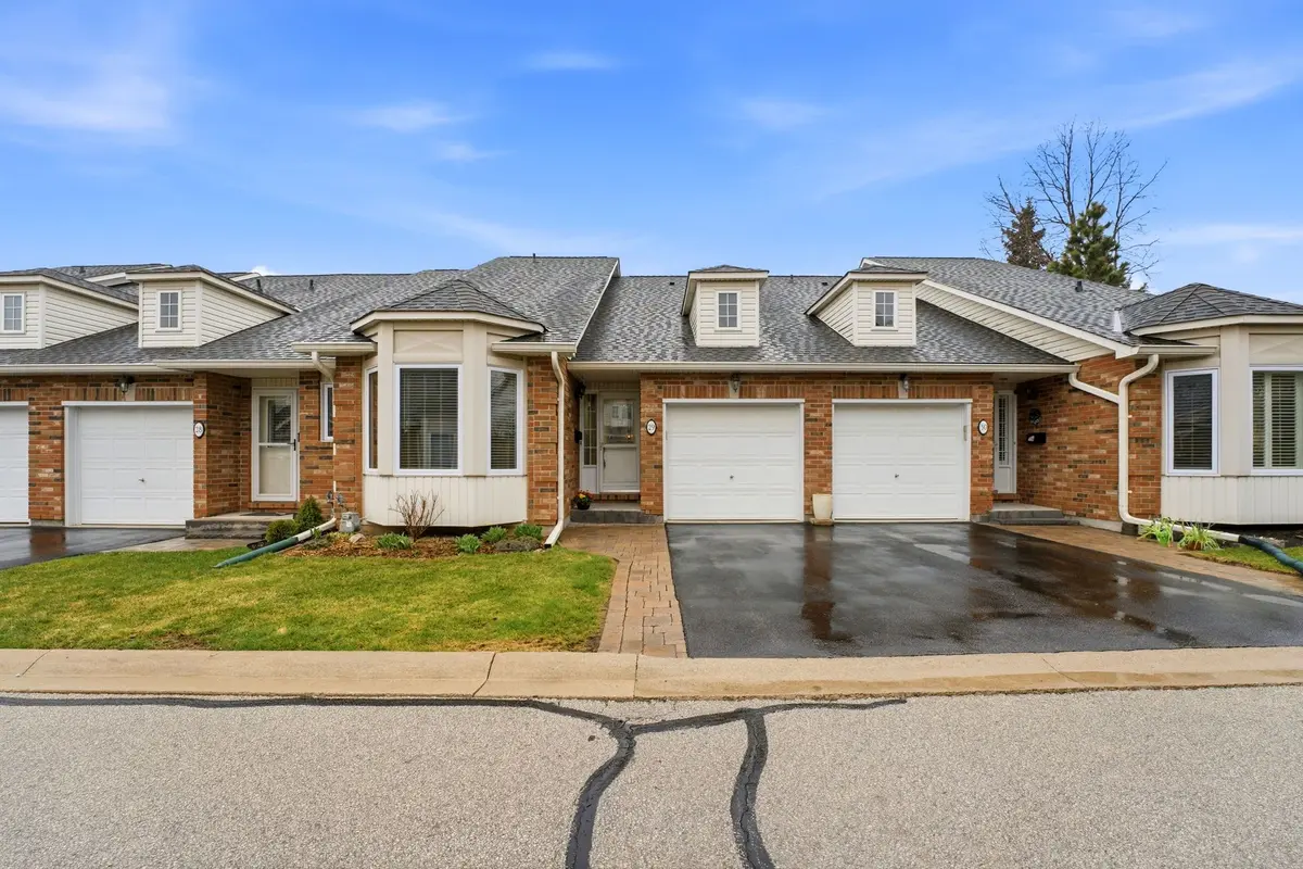 222 Fellowes CRES #29, Hamilton, ON L8B 0R1