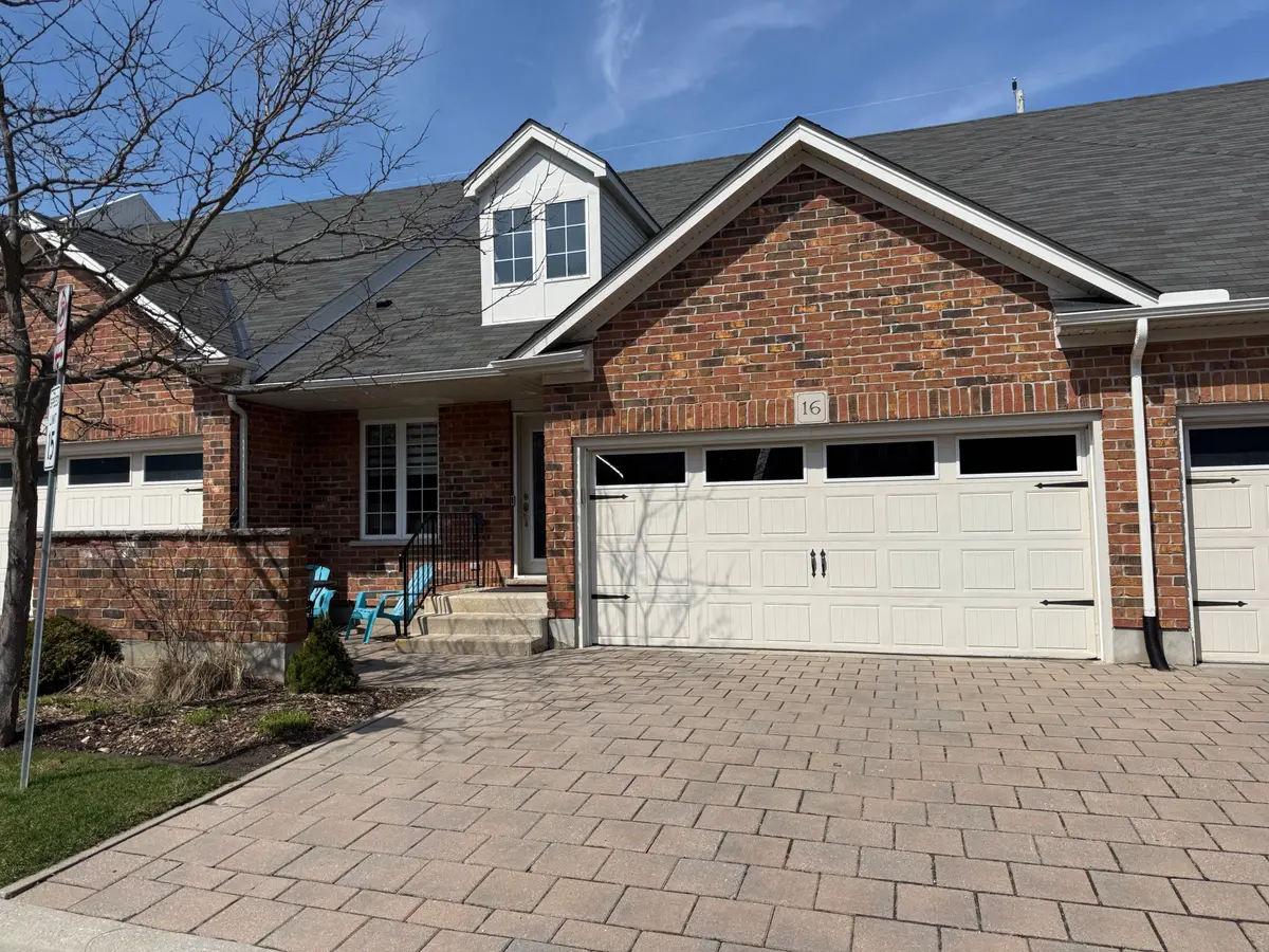 464 Commissioners RD W #16, London South, ON N6J 0A2