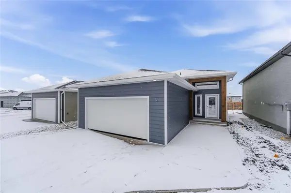 12 Prestwick ST, Niverville, MB R0A 0A1