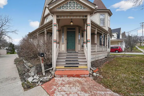 221 N Cherry ST, Flushing, MI 48433