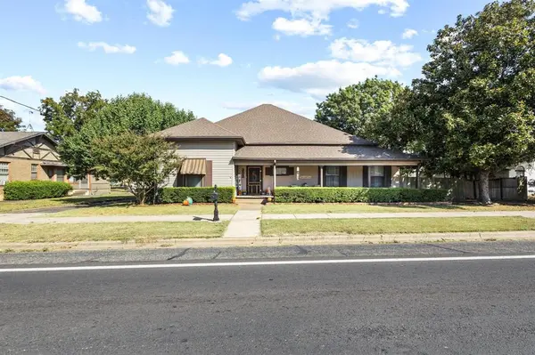 302 W Main Street, Honey Grove, TX 75446