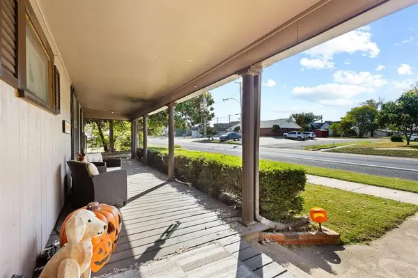 302 W Main Street, Honey Grove, TX 75446