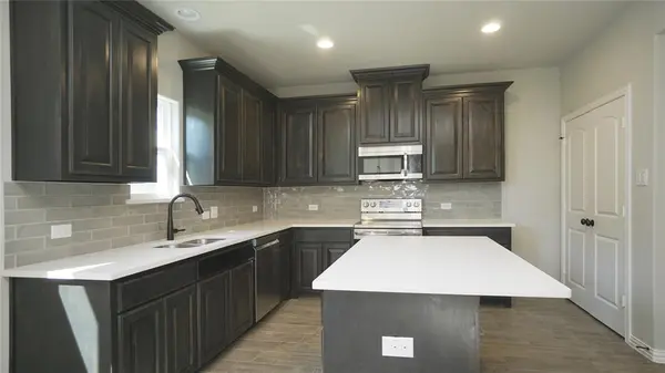 712 Prairie Creek Drive, Princeton, TX 75407