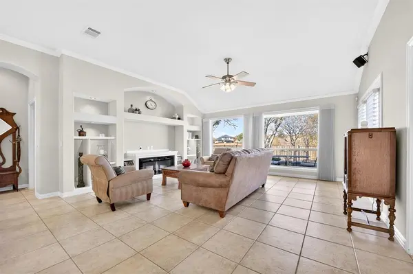 11316 Southerland Drive, Denton, TX 76207