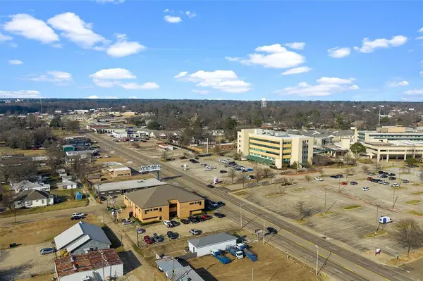 921 Texas Boulevard, Texarkana, TX 75501