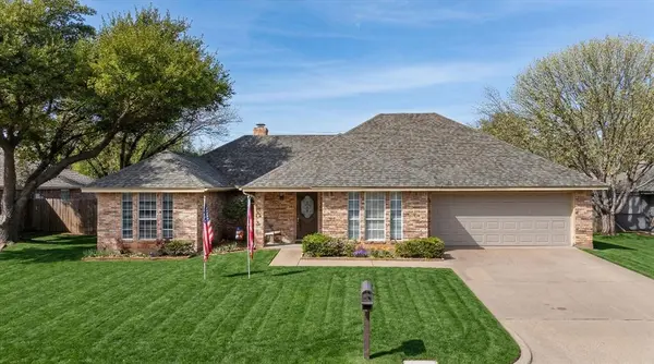 1214 Chaparral Lane, Granbury, TX 76048