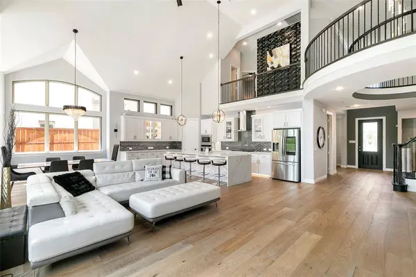 4901 Meadow Creek Drive, Mckinney, TX 75070