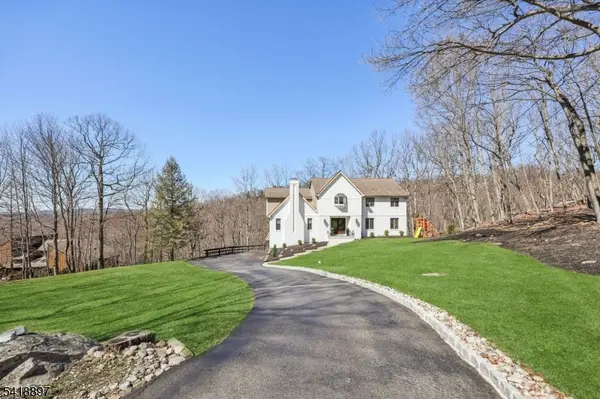 172 Miller Rd, Kinnelon Boro, NJ 07405