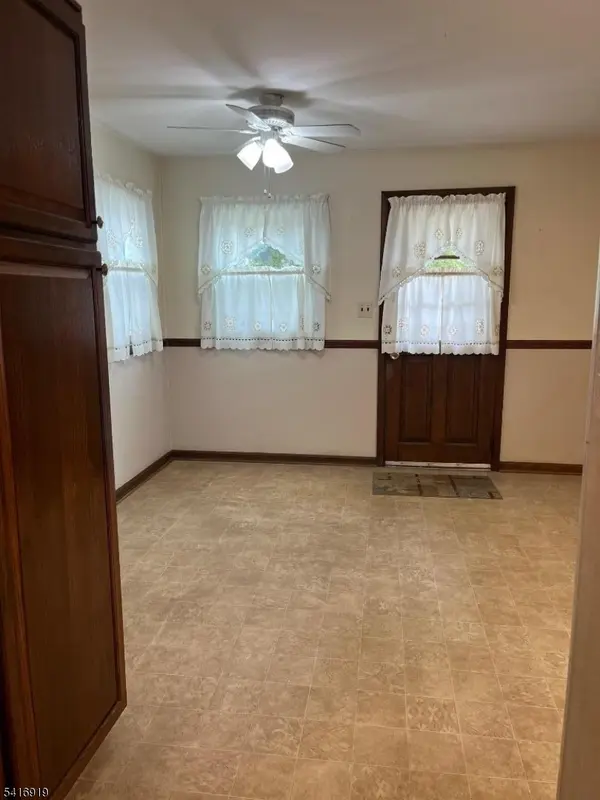 24 Stony Hill Rd, Clifton City, NJ 07013