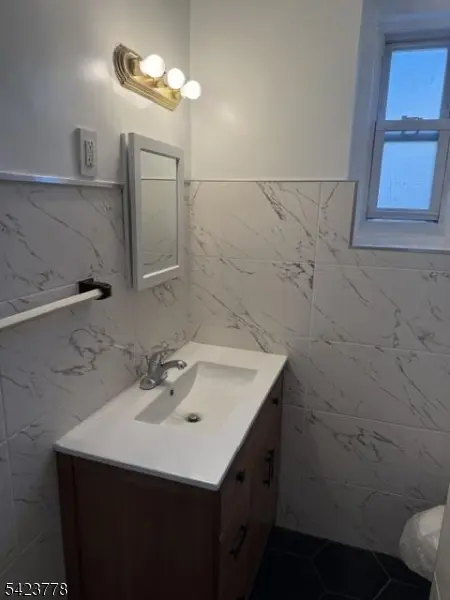 245 Terrace Avenue, Hasbrouck Heights Boro, NJ 07604