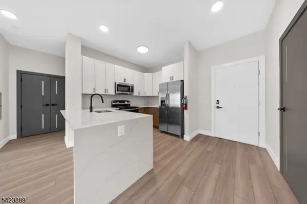 87 Mary St #501, Paterson City, NJ 07503