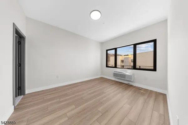 87 Mary St #501, Paterson City, NJ 07503