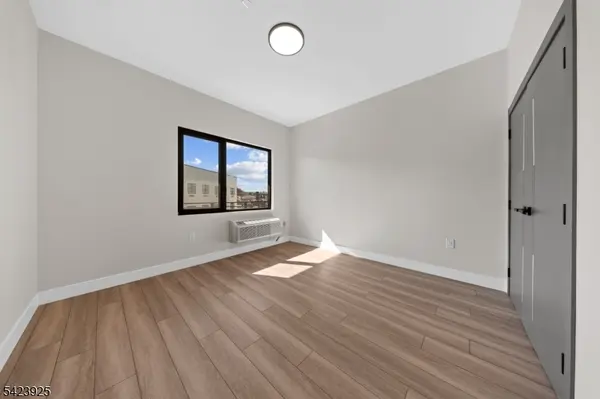 87 Mary St #502, Paterson City, NJ 07503