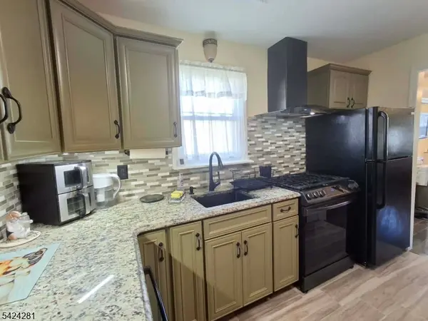 58 Lakewood Ave, Keansburg Boro, NJ 07734