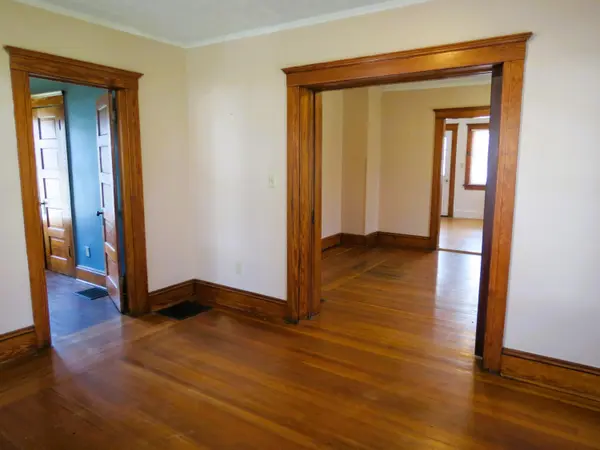 1424 Locust ST, Jackson City, MI 49203