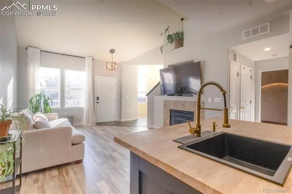 16332 E Fremont AVE #11, Aurora, CO 80016