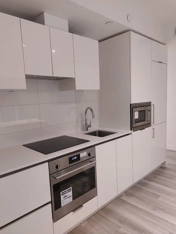 121 St Patrick ST #512, Toronto C01, ON M5T 1T4