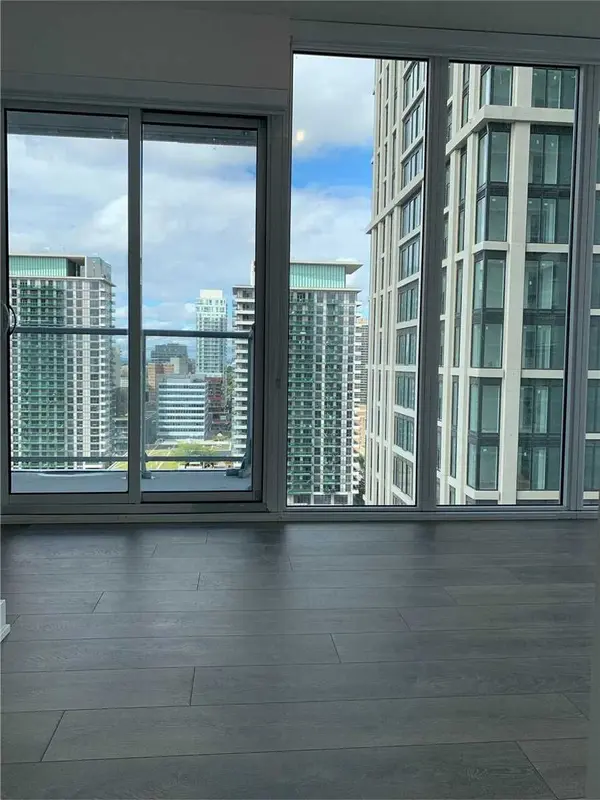 195 Redpath AVE #2212, Toronto C10, ON M4P 0E4