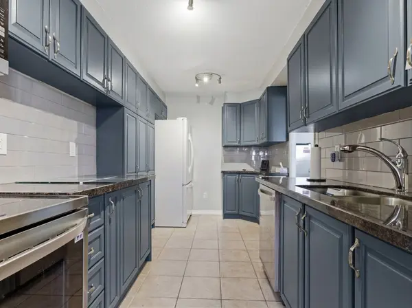 92 Church ST S #705, Ajax, ON L1S 6B4