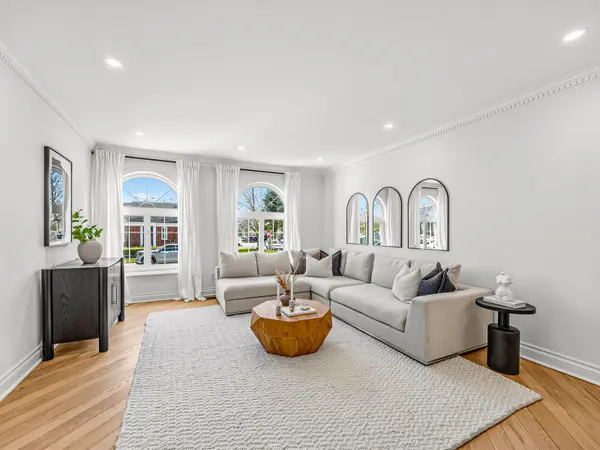 276 Floyd AVE, Toronto E03, ON M4J 2J3