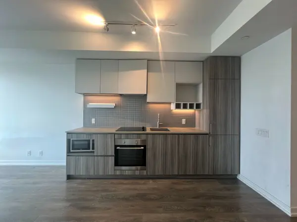 5 Buttermill AVE #3101, Vaughan, ON L4K 0J5