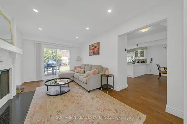 54 Braeburn DR, Markham, ON L3T 4W8