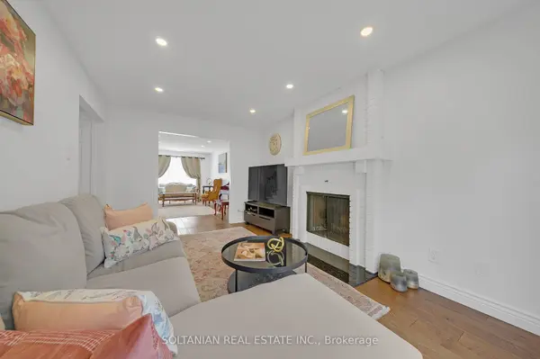 54 Braeburn DR, Markham, ON L3T 4W8