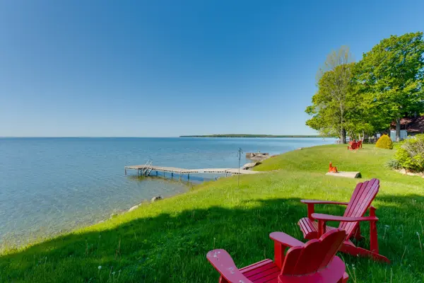 43 Olive CRES #204, Orillia, ON L3V 7M8