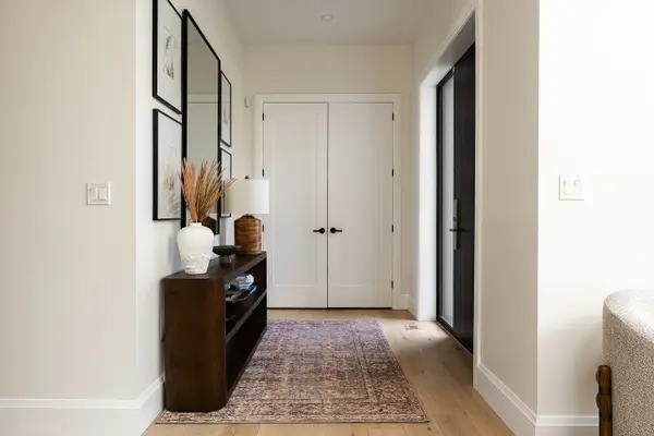 1187 Sarta RD, Oakville, ON L6L 2P4