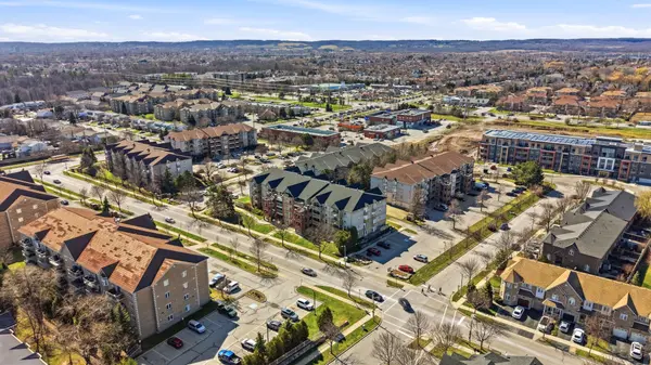 4015 Kilmer DR #111, Burlington, ON L7M 4M4