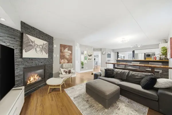 4015 Kilmer DR #111, Burlington, ON L7M 4M4