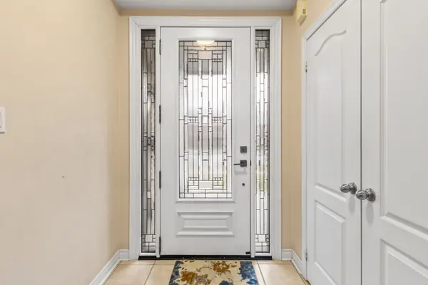 3352 Erin Centre BLVD, Mississauga, ON L5M 8C3