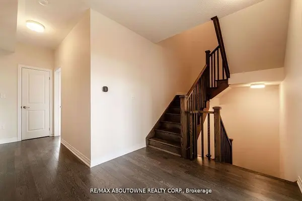 3511 Post RD, Oakville, ON L6H 7W5