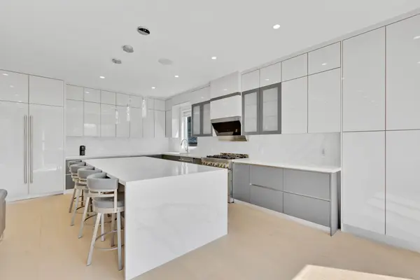 1362 KENMUIR AVE, Mississauga, ON L5G 4B4