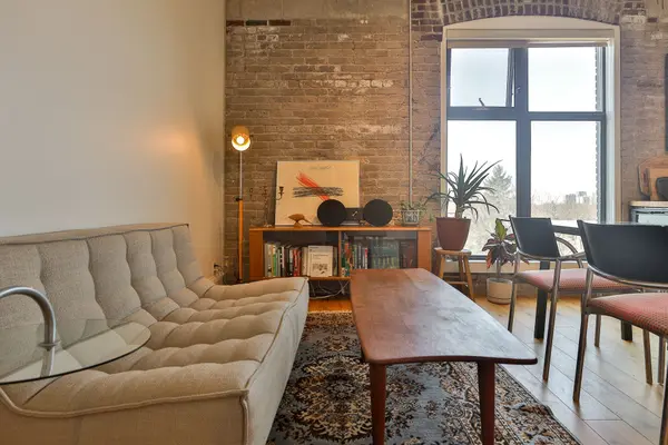 363 Sorauren AVE #407, Toronto W01, ON M6R 3C1