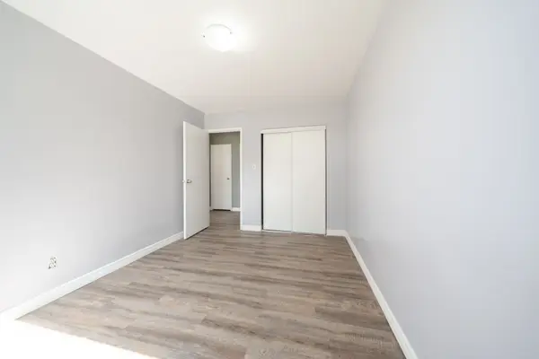 Address not disclosed, Burlington, ON L7R 2L4