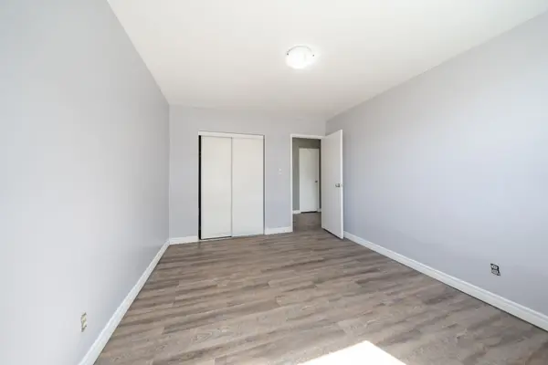 Address not disclosed, Burlington, ON L7R 2L4