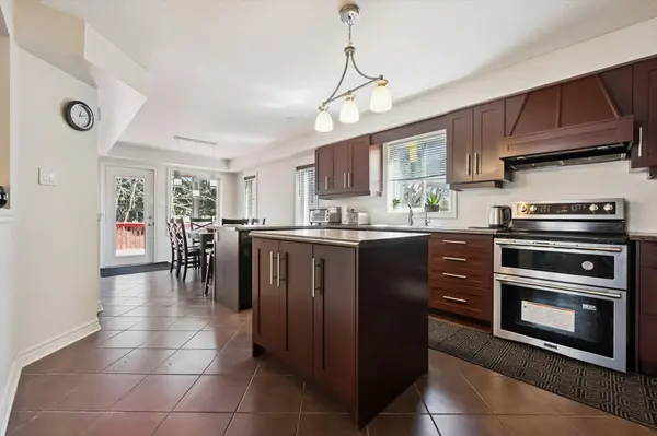 71 Laughland LN, Guelph, ON N1L 0C6