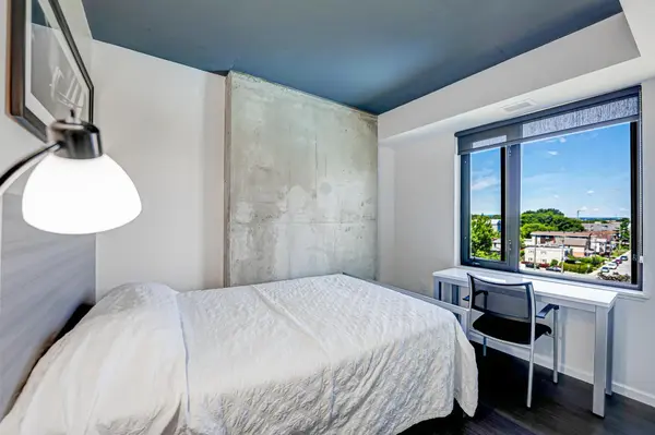 105 CHAMPAGNE ST S #703, Dows Lake - Civic Hospital And Area, ON K1S 5E5