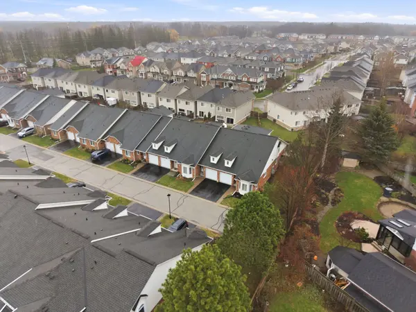 222 Fellowes CRES #29, Hamilton, ON L8B 0R1