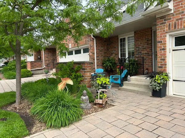 464 Commissioners RD W #16, London South, ON N6J 0A2