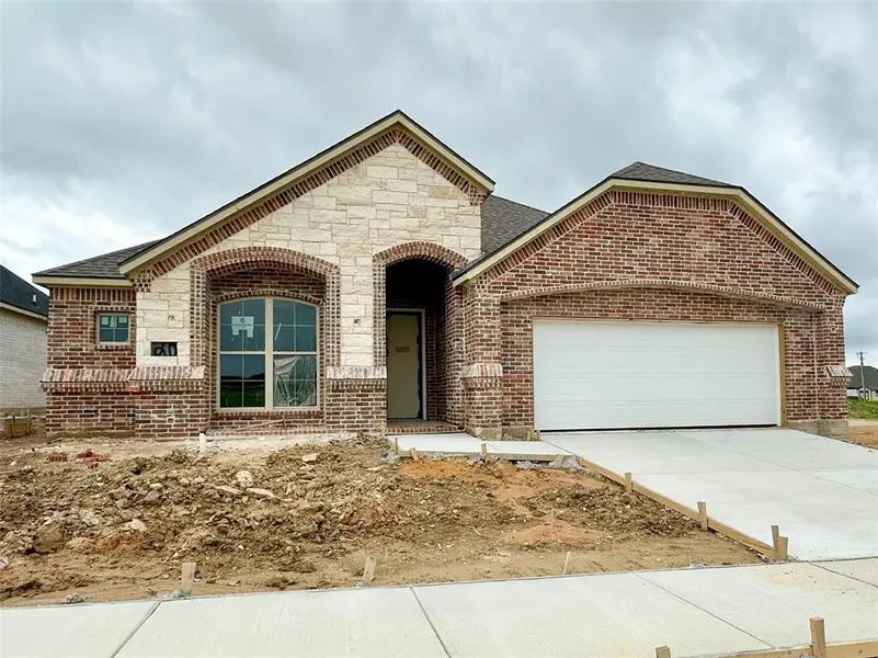 2009 Belle Lagos Ln, Cleburne, TX 76033