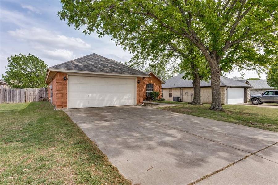 113 Saint James Court, Rhome, TX 76078