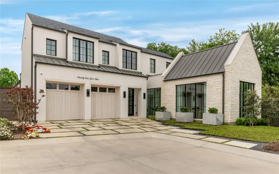 9102 Bluff Hollow Court, Dallas, TX 75220