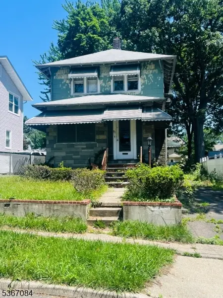 81 Franklin Rd, Teaneck Twp., NJ 07666