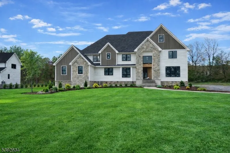 5 Brookside Dr, Warren Twp., NJ 07059